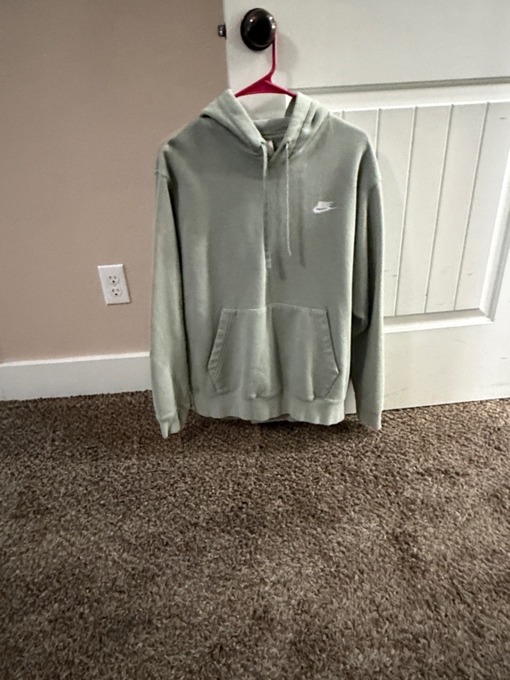 Nike Men's Light Sage Green Pullover Hoodie